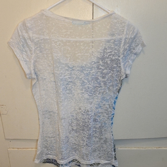 Maurices Size Large Tee - Picture 2 of 4